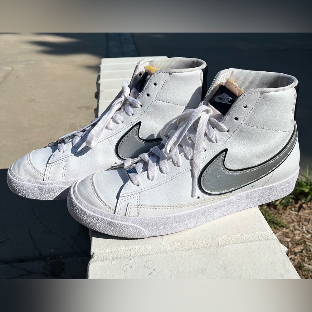 Nike Blazer Mid ‘77 Essential White Metallic Silver Leather High Top Sneakers